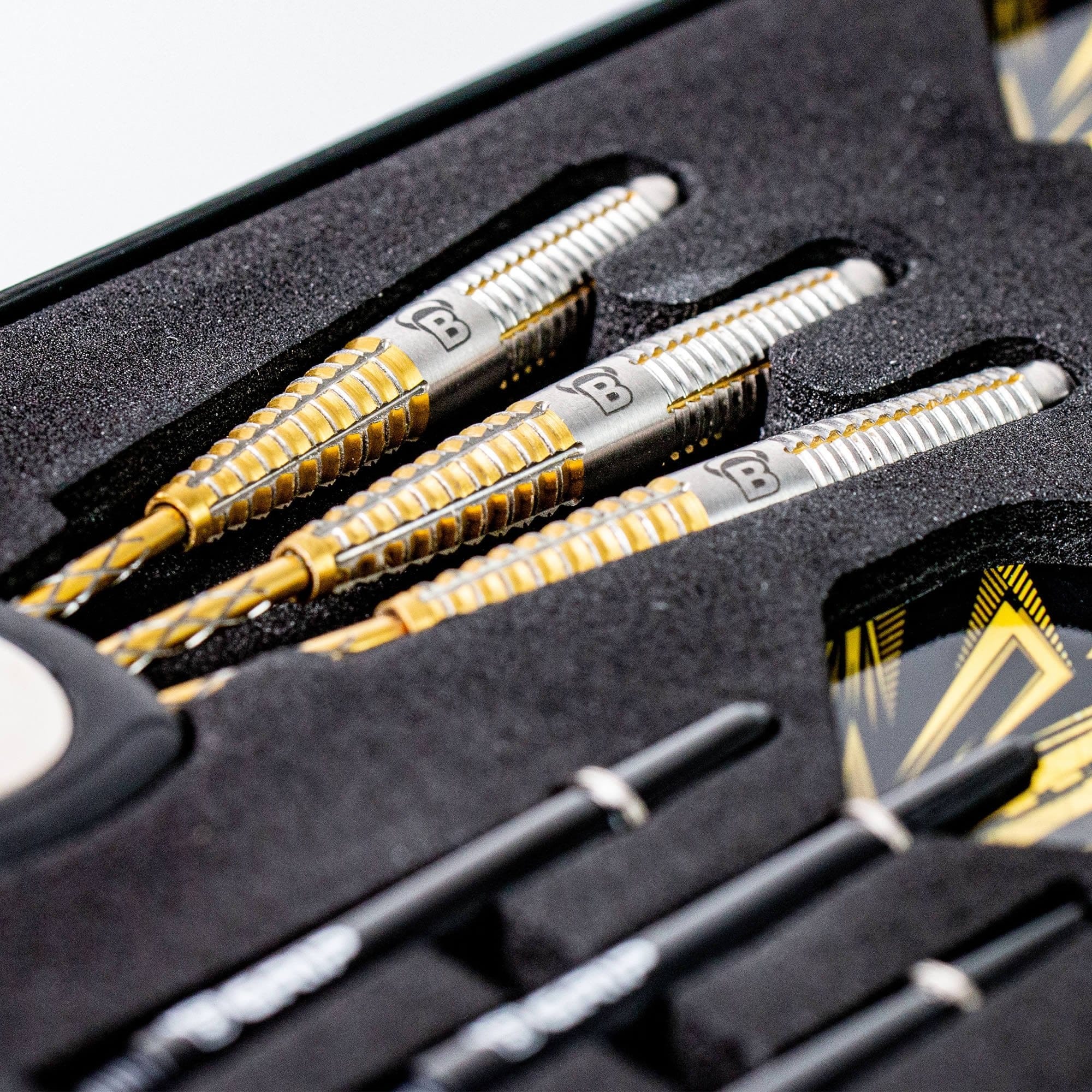 BULL'S Stinger Darts - Steel Tip - Gold Titanium - Image 5